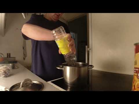 MongoTV_12487 - Mongo Madskole - Del 1 - TOMATSUPPE Med PASTASKRUER og TAMARI