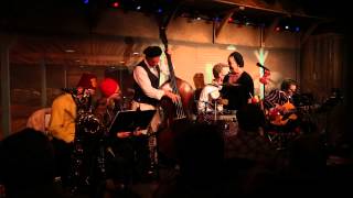 DOOZY- Happy as the Day is Long - Live at Coffee Gallery