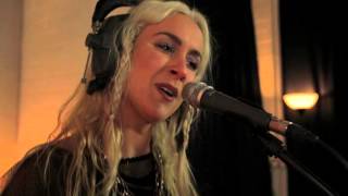 Wyvern Lingo - Run [Hozier Cover] (Lamplight Sessions)