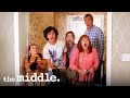 The Hecks Get A Disney Hotel Suite The Middle
