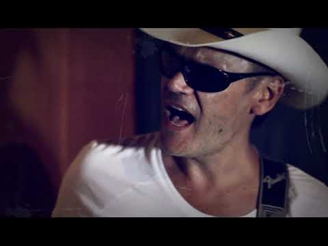 LETEĆI ODRED - SVAKI DAN JE S TOBOM POSEBAN (OFFICIAL VIDEO)