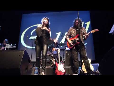 Quill ft Bev Bevan - The Whole Of The Moon : Ludlow Assembly Rooms 17th February 2018