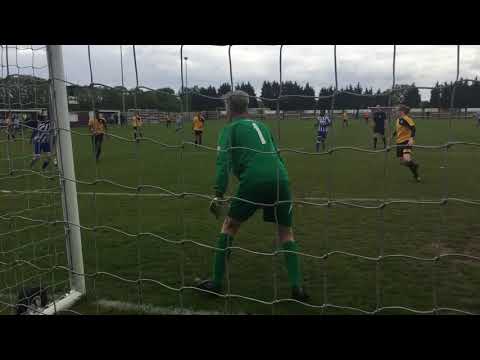 Hullbridge sports FC are going up !! ⚪️🔵