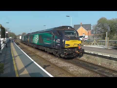 20-04-21 Saxmundham Short video of 68016 & 68001