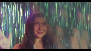 Video zu 'The Dumbest Girl In The World' ansehen