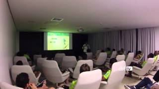 Jogadores e comissão técnica assistem palestra de Carlos Julio