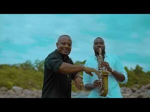 ALEX EL ROMANTICO el idiota cover   (Video oficial )