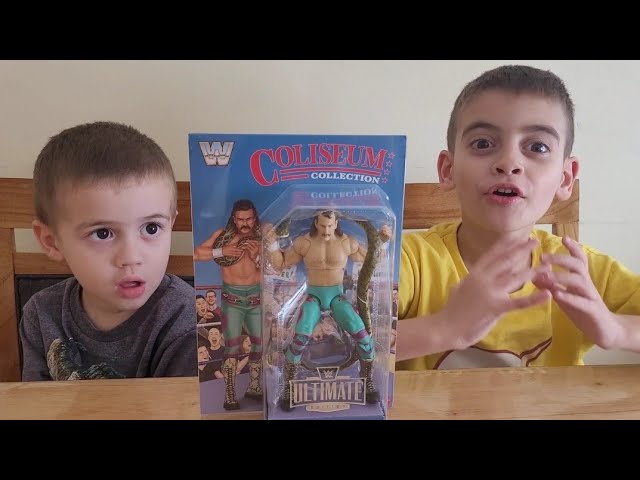 Vídeo relacionado con Mattel WWE Main Event Series154 Jake Roberts Figura de acción Coleccionable de 15,24cm, 10 Puntos de articulación y Aspecto Realista, JCV44