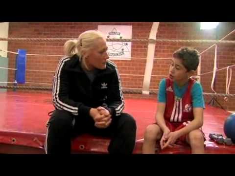 Boxarna del 2 - Lilla Sportspegeln   SVT Play.flv
