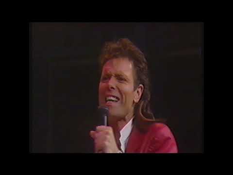 CLIFF RICHARD & THE YOUNG ONES LIVING DOLL COMIC RELIEF 1986