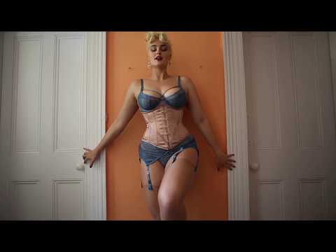 Queen of hearts - Stefania Ferrario By Jessica Eisner