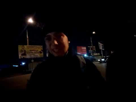 Пластмасовый обосрался.