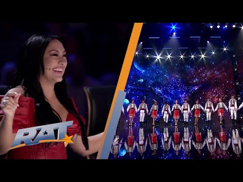 Ansamblul de dans popular „Izvorașul” a încins o horă de zile mari | Românii Au Talent S14