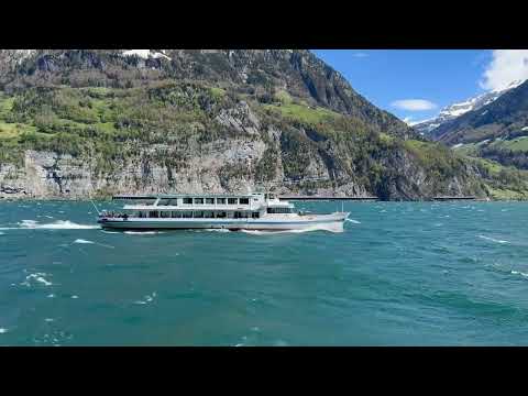 MS BRUNNEN auf dem Urnersee bei Föhn