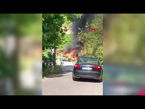 Bartın Sahilde park halindeki otomobil yandı