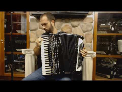 Advanced Piano Accordion Techniques - Lesson 7 -  Note Bending ( Left & Right Hands )