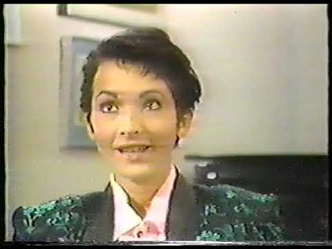 Jane Wiedlin speaks to Night Tracks about leaving the Go-Go's