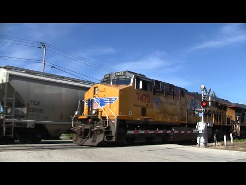 Union Pacific Freight Trains - West Allis