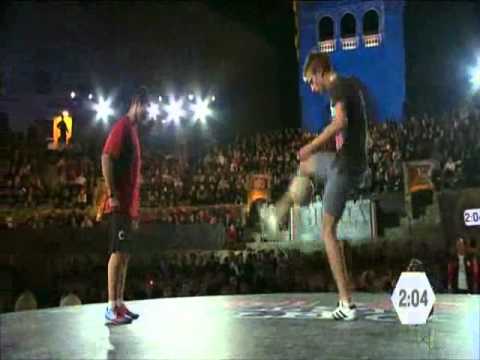 Red Bull Street Style in Lecce - Quarterfinal #2 Daniel Mikolajek vs Fabian Duro