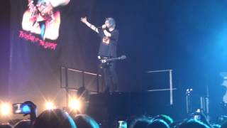 5 Seconds of Summer: &quot;Permanent Vacation&quot; Live in Madrid - May 6, 2015 Hi Res Cam