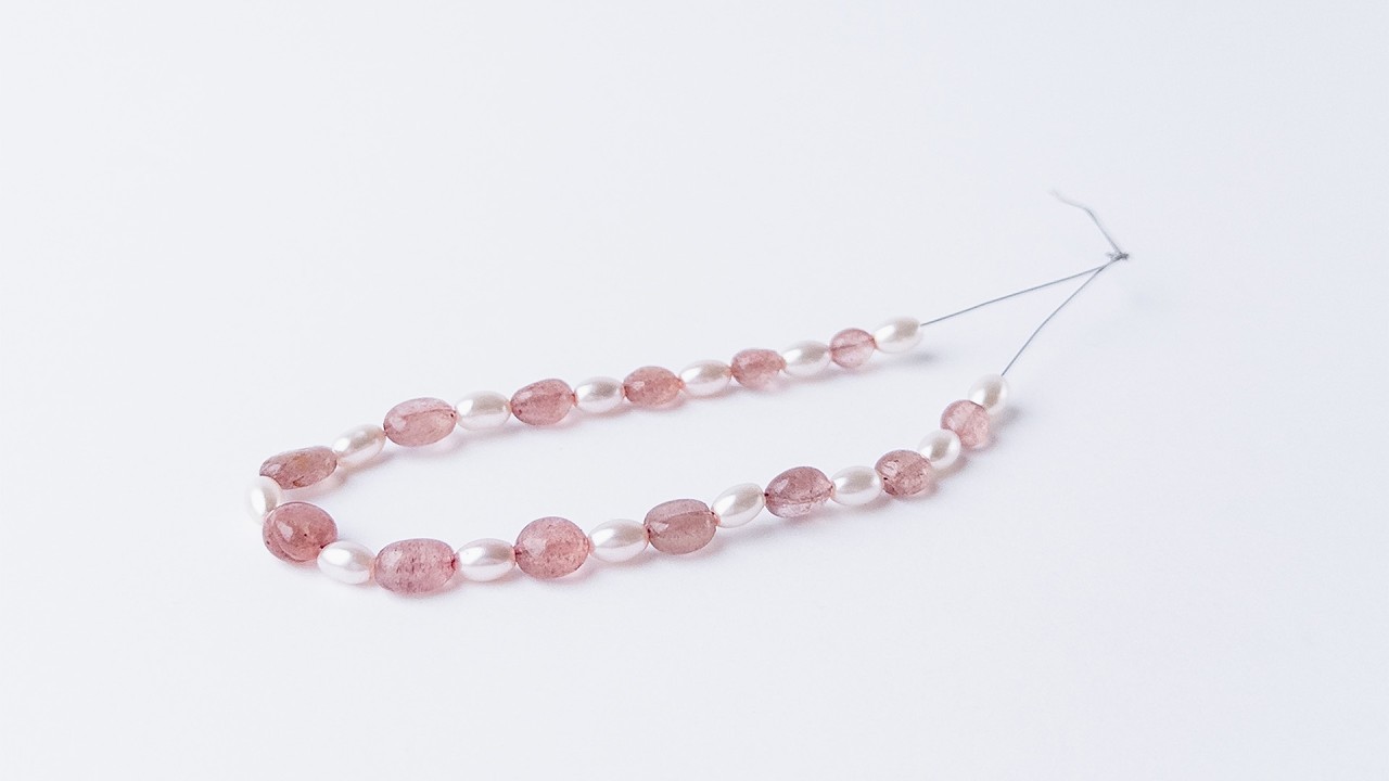 Strawberry Quartz and Shell Pearl | Smooth Oval | 5-7mm Bead Size | 27 Pieces video