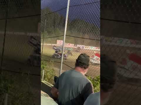 600cc mini sprint feature at bear ridge speedway in Bradford VT