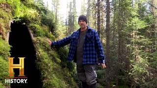 Download lagu Alone: Alan SUCCESSFULLY Builds Moss-Covered Cabin (Season 10) | History mp3