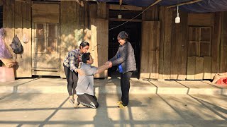 Download lagu Nam and Tieu Sa turned back to thank the old woman for saving Nam's life. mp3 Download lagu Nam and Tieu Sa turned back to thank the old woman for saving Nam's life. mp3