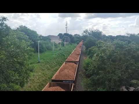 trem de Bauxita pela cidade de cândido Rodrigues SP capital do limão
