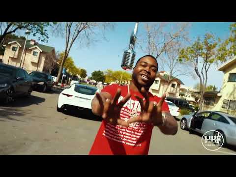 J STALIN || POKE IT OUT || WE OUTSIDE  STREET PERFORMANCE (OFFICIAL VIDEO0)