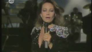 Grande. PALOMA SAN BASILIO.