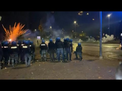 Video Thumbnail: Police clash with pro-Palestinian protesters during Italy-Israel World Cup qualifier | AFP
