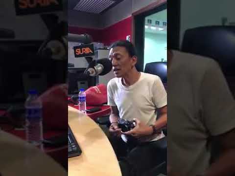 Yantzen Meniti Suratan LIVE di Suria FM ( wayar Headphone lupa cucuk )