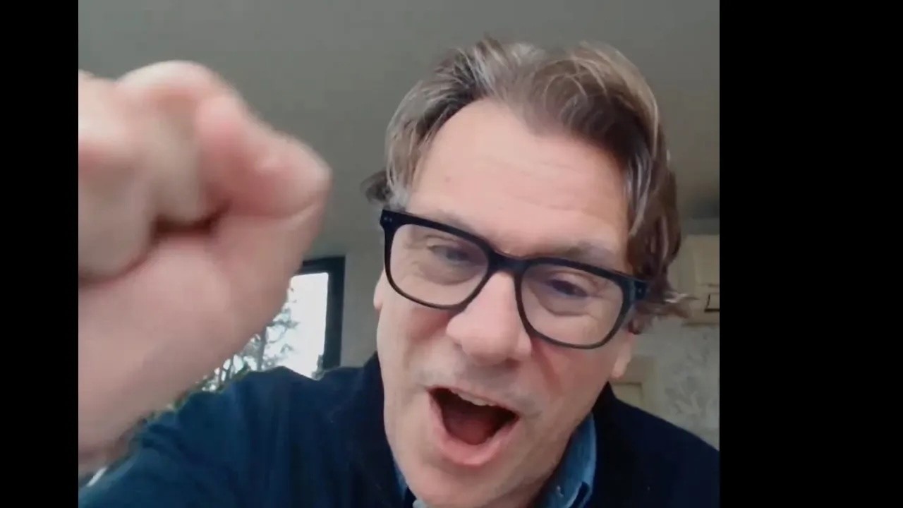 NICOLA PORRO: "D'ALEMA, TOC TOC! CON L'URANIO IN IRAN SI FANNO LE LAMPADE SOLARI?"