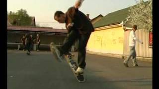 preview picture of video 'Game of Skate  Kisújszállás Hungary --- Tűri Zoltán freestyle skateboarding demo'