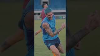 Download lagu Momen latihan Pemain bola Argentina#shorts mp3