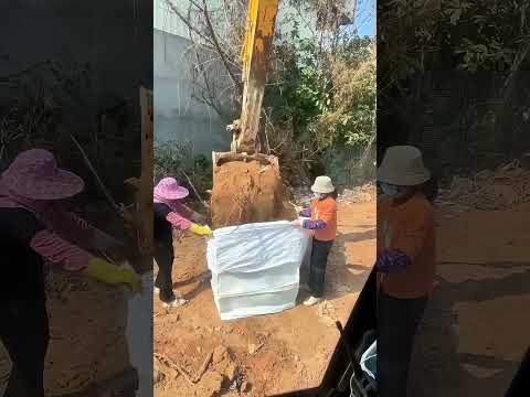 Efficient Soil Handling: Excavator + Ton Bags on Site