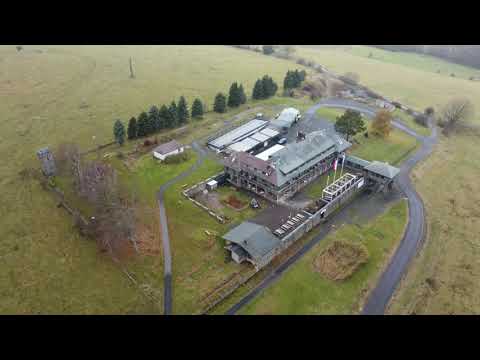 4K - Katzenstein 🏨 Hotel Katzenstein 🍂 Herbst 🍁 DJI Mini 2 Footage in Thüringen