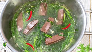 Giải Độc Cơ Thể, Bổ Thận, Trị Đau Lưng Mỏi Gối, Hen Suyễn với Canh Huyết Nấu Hẹ dễ làm đại bổ