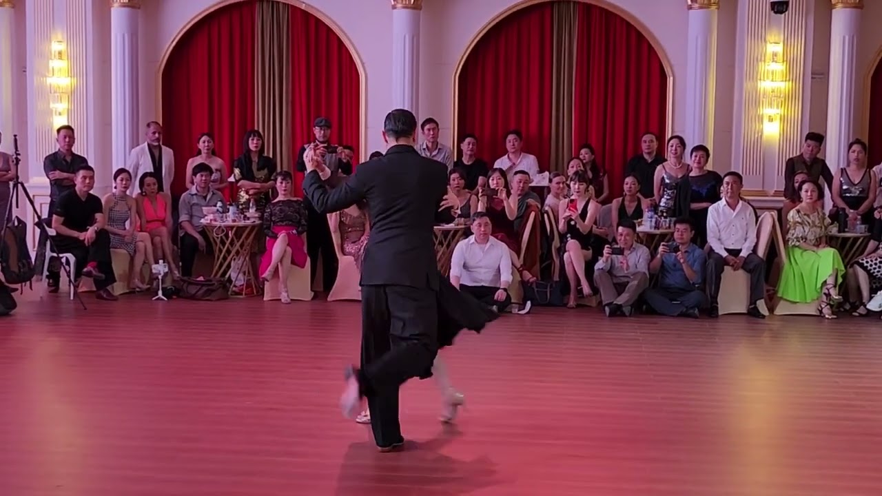 Suyay Quiroga & Jonny Carvajal at Quanzhou (China) Tango Festival no.1