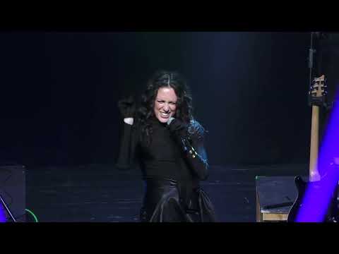 Alessia Pintossi  -  "Proud Mary"