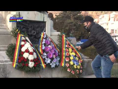 Jurnal MUSCEL TV 01 12 2020 Galeria Longo Campo depunere de  coroane și cântece pe stadion