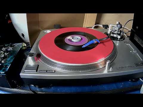 Neither One Of Us Wants To Be The First To Say Goodbye ~ Gladys Knight & The Pips ~ 1973 ~ SCRATCHY