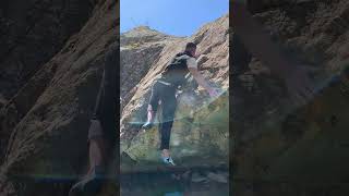 Video thumbnail: Problem 1 (Boulder H.Norte - 46B Sit), 6c. Pont de Camps