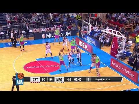 Ivanović stops, his rival doesn't...