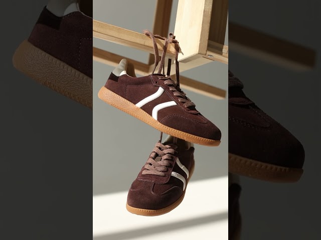 Чоботи жіночі шкіряні байка хутро 592641 Чорний Кеди жіночі замшеві 592954 Коричневі