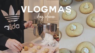 VLOGMAS DAY 11: bake cookies with me! peppermint sugar cookie recipe
