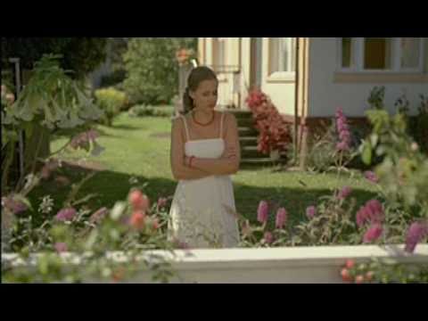 Era: Eva Holubová a půjčené boty [reklama]