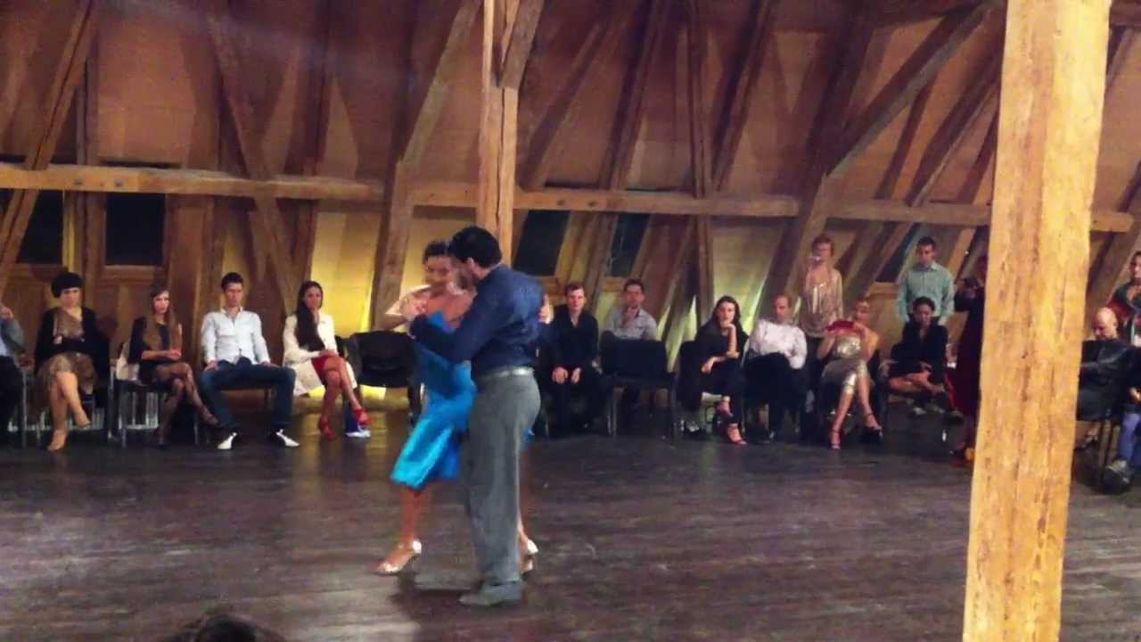 demo 4 Cecilia Piccinni şi Andrés Molina la ANIVERTANGO -- 2 ani de Tango în Timișoara