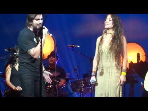 Hoy Me Voy-Juanes feat Duina Del Mar (Unplugged Bogotá)
